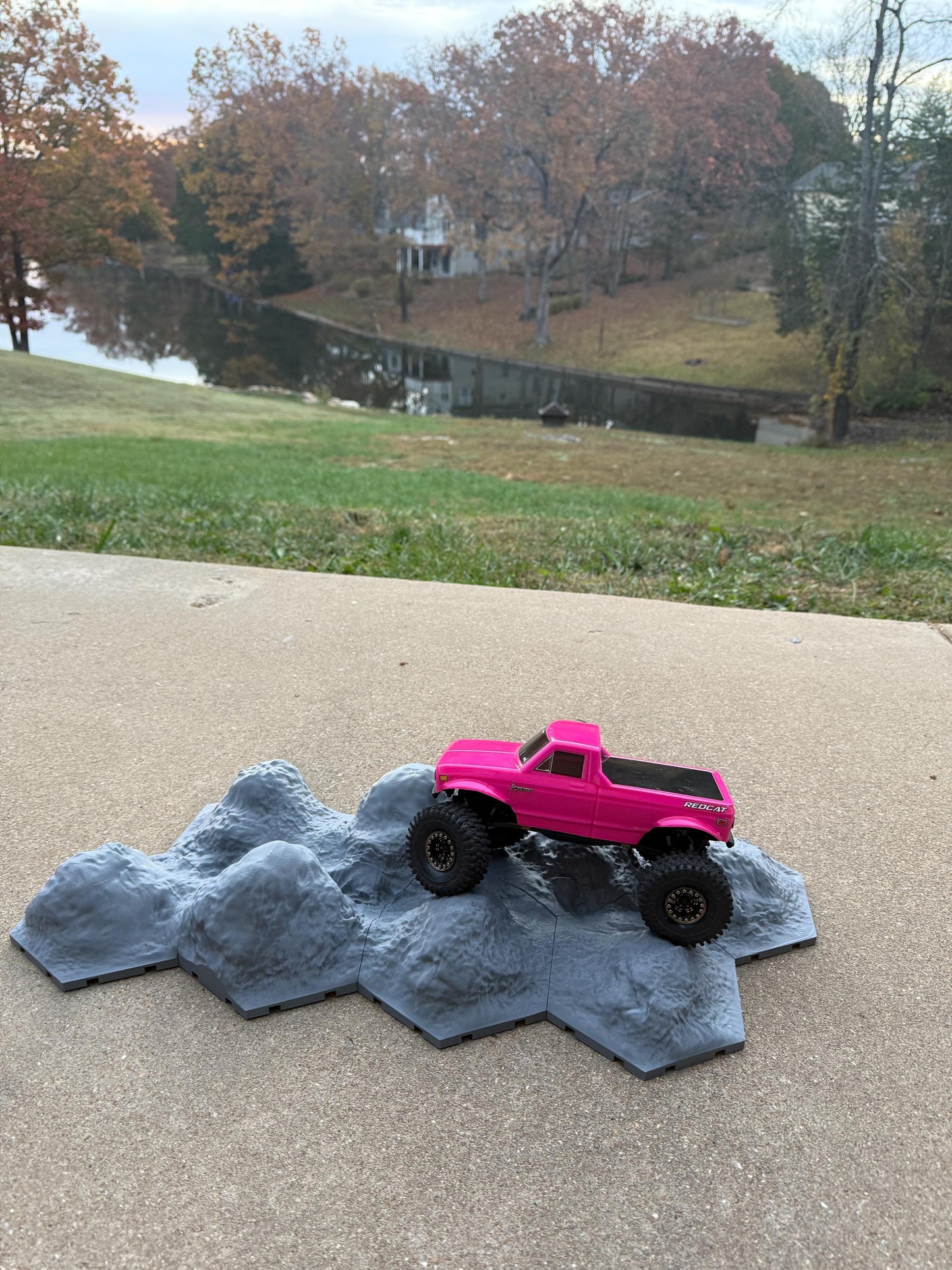 Crawlagon Terrain 12 WITH GRIP (1/18-1/32 scale) ***PHYSICAL PRINT SHIPPED***